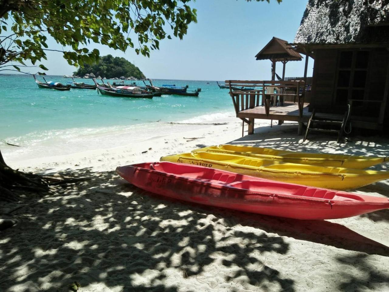 Zanom Sunrise Beach Resort Koh Lipe Exterior foto