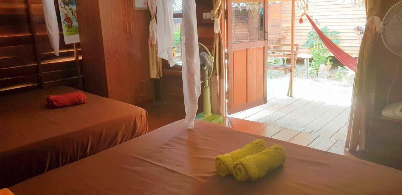 Zanom Sunrise Beach Resort Koh Lipe Exterior foto